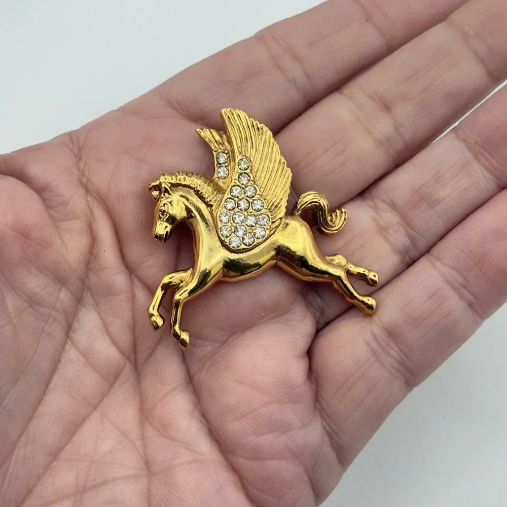 1928 Jewelry Pegasus Winged Horse Brooch Gold Tone Rhinestone Pin